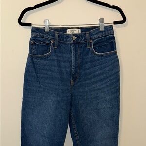 Abercrombie 90s Straight Ultra High Rise Curve Love Short